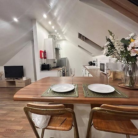 Peaceful 2-Bedroom Haven Peterborough Esterno foto