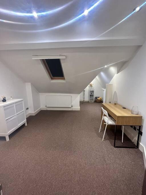 Peaceful 2-Bedroom Haven Peterborough Esterno foto
